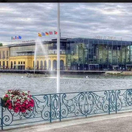 Proche Paris/casino D'enghien/stade De France/cdg *